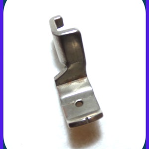 Singer 121441 Low Shank Gathering Shirring Foot, OEM Original Attachment Foot Part, Models 15, 66, 99, 201 221, 222 Featherweight Machine