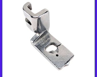 Vintage Singer Sewing Machine Buttonhole Presser Foot 86616 OEM Part For Low Shank with zigzag capabilities, 306, 319, 320