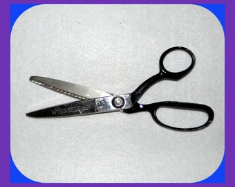 WISS 1960s Pinking Shears, Full 3-1/2 Inch Cut, 9 Inches Long, Model C, Boxed, Old Teddy Bear Pattern Enclosed, Vintage Sewing Notion