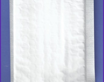 Poly BUBBLE Mailer Envelopes 8 x 10 Inch Set of 10 Self Adhesive White, Padded White Mailing Envelopes, Mailing Small Items Package Mailing