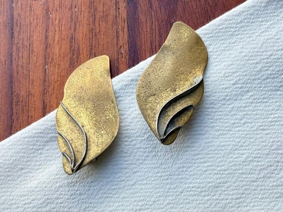 Rare Vintage Louis Booth Modernist Mixed Metal Clip On Earrings Sculptural Brass & Silver Tone Artisan Jewelry Unique Brutalist Jewelry