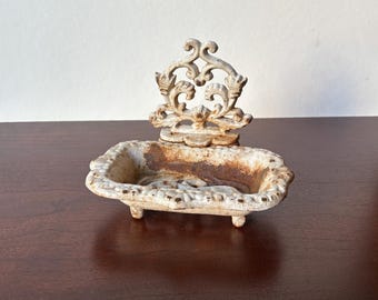 Vintage Cast Iron Soap Dish - Rustic Victorian Footed Soap Holder - Shabby Chic White Ornate Trinket Tray - Farmhouse Bathroom Decor