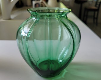 Art glass green ribbed vase, 5-3/4&quot; x 5&quot;. A.D. Copier? Murano? Venini? Beautiful unique vintage or antique piece!