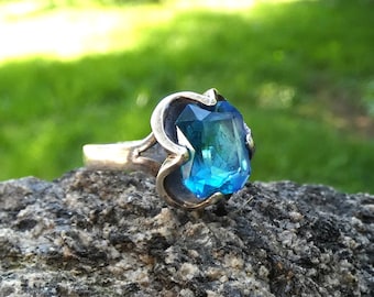 Vintage sterling silver Taxco buttercup setting ring with blue stone size 6.25