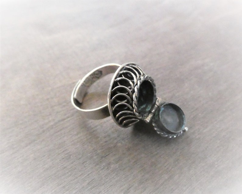 circa 1960s RARE SECRET COMPARTMENT sterling silver Magical wish box obsidian ring adjustable Taxco eagle 3 circa 1950 image 5