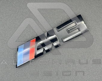 Badge BMW M3 noir brillant sur calandre