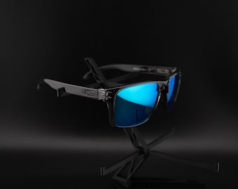 Occhiali da sole sportivi Elite con montatura grigio cristallo e lenti blu