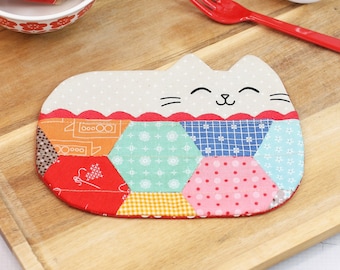Sleepy Cat Coaster Mug Rug PDF Sewing Pattern; quilted coaster; cute cat decor; cat lover gift; adorable mug rug; beginner sewing pattern.