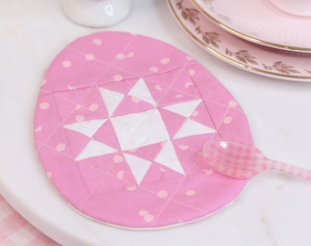 Patchwork Egg Mugrug Coaster PDF Sewing Pattern; Easter coaster; spring mugrug; star patchwork egg; digital download.