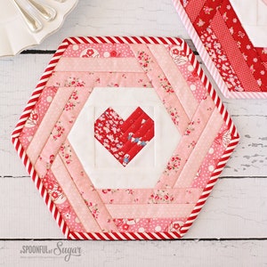 Hexie Heart Placemat PDF Sewing Pattern image 1