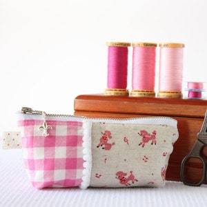 Sewing Accessories Pouch PDF Sewing Pattern image 1