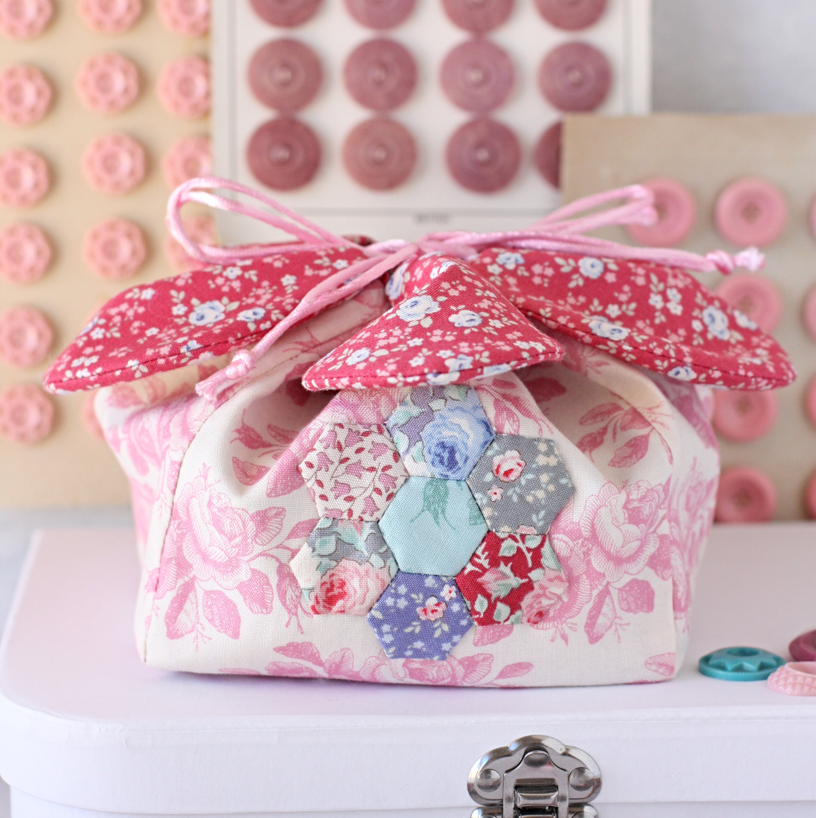 Flower Power Pouch main image 1