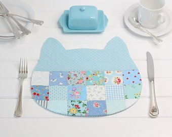 Cosy Cat Placemat PDF Sewing Pattern; cat lover gift; cat food mat; pet placemat; hot pad; cat themed decor; beginner patchwork; gift idea.