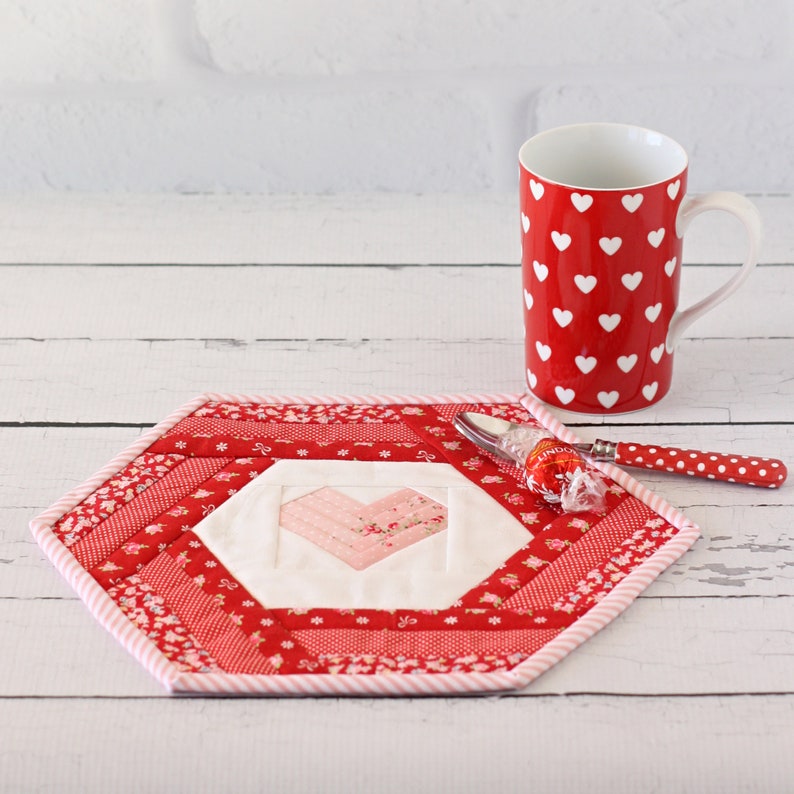 Hexie Heart Placemat PDF Sewing Pattern image 7