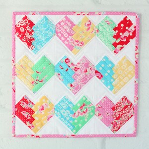 Heart of the Home Mini Quilt PDF Sewing Pattern image 3