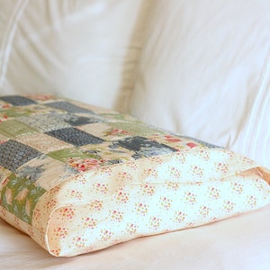 Pretty Patchwork Pillow Sham PDF Sewing Pattern image 9