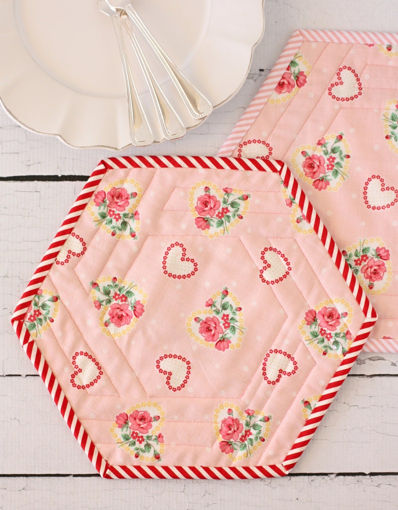 Hexie Heart Placemat PDF Sewing Pattern image 5