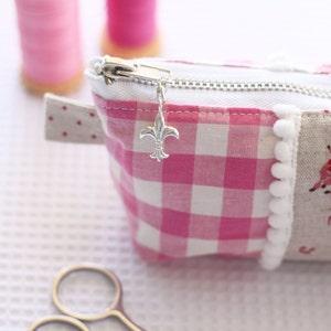 Sewing Accessories Pouch PDF Sewing Pattern image 4