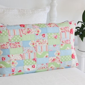 Pretty Patchwork Pillow Sham PDF Sewing Pattern image 1