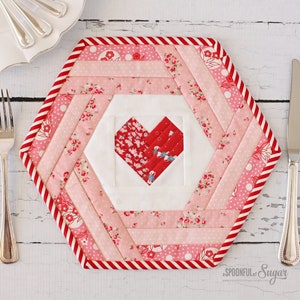 Hexie Heart Placemat PDF Sewing Pattern image 4