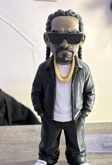 Snoop Dogg Statue - Etsy