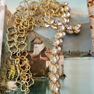 GEORGEOUS RHINESTONE CROSS  vintage antique assemblage necklace