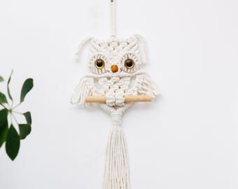 Decorazione da parete con gufo bianco in macramè, decorazione da parete con gufo in macramè, decorazione da parete con gufo in stile boho, decorazione da parete con gufo in macramè neutro, decorazione da parete con gufo in stile scandinavo