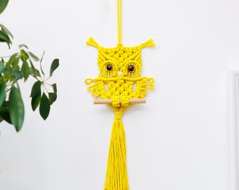 Arazzo da parete con gufo in macramè, Arazzo da parete con macramè giallo, Decorazioni per cameretta dei bambini in macramè, Decorazioni da parete con uccelli in stile boho, Decorazioni da parete a tema gufo, Decorazioni da parete con animali della foresta