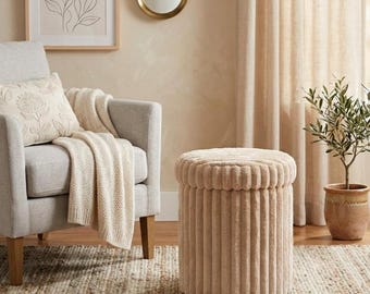 Estetisk förvaringspuff med nallebjörn - Rund ribbad ottomansk pall, mjuk texturerad sminkfåtölj, hopfällbar fotpall med dold förvaringslåda, heminredning