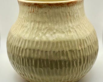 Light rust vase