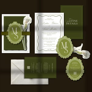 Op de afbeelding: Een trouwkaarten set met olijfgroene en witte kaarten voorzien van calla lelie illustraties. De set bevat een uitnodiging, een antwoordkaart en detailkaarten, allemaal versierd met een ovaal kader met het monogram MS en elegante schrijfletters.