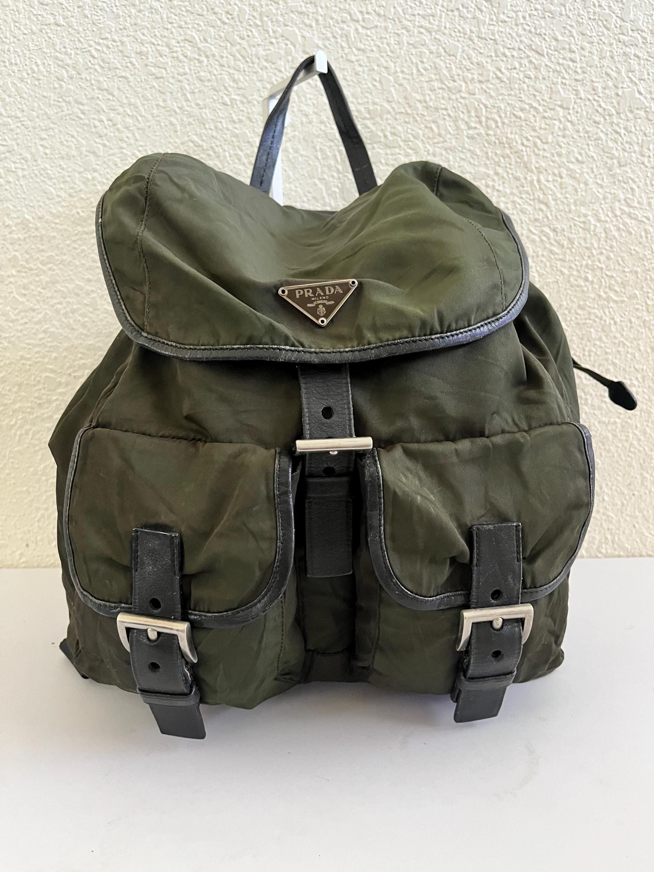 プラダのナイロン製ヴィンテージバックパック - Etsy 日本