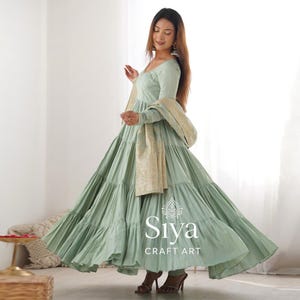green emerald velvet dress Women's Emerald Green Silk Festive Tiered Anarkali Dress S main image 1