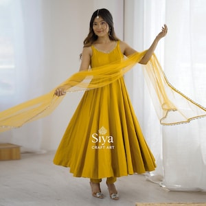 Gelber Spiegel Anarkali Anzug: Römische Seide Indisches Hochzeitsoutfit