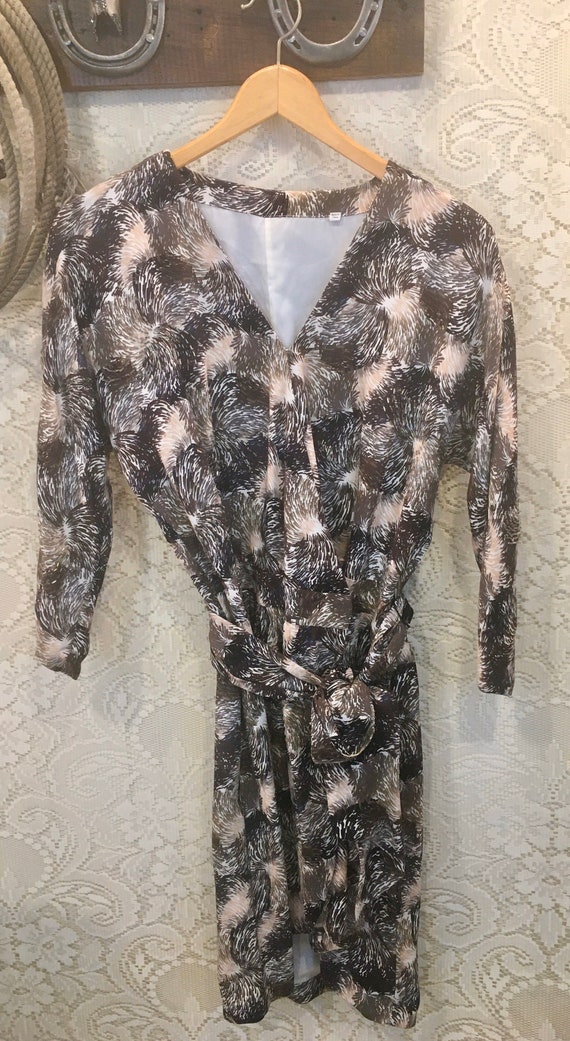 Beautiful Vintage Beaded Silk Swirl Wrap Dress wo… - image 3