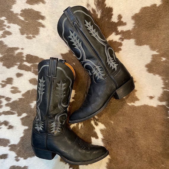 Vintage 1970s Black Label Black Leather Tony Lama Cowboy Boots with Fancy Stitched Vamps men’s size 8 1/2 D women’s size 9 1/2 to 10