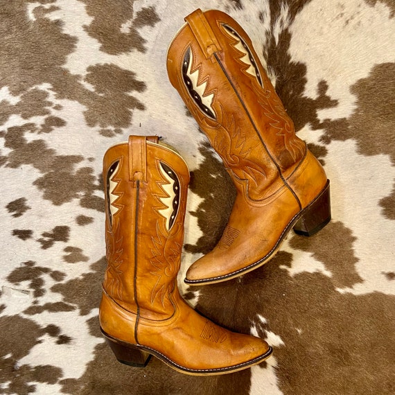 Vintage Acme Tan Leather Cowgirl Boots with Feather Inlays women’s size 8 1/2 M