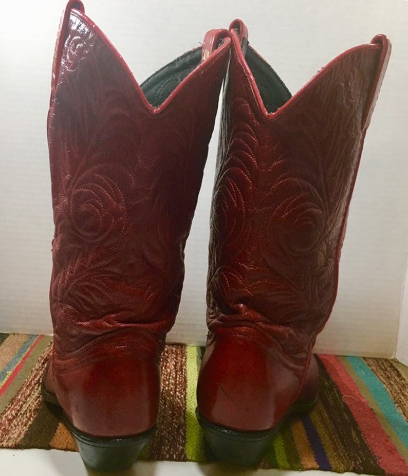 Red Acme Cowgirl Boots size 7M
