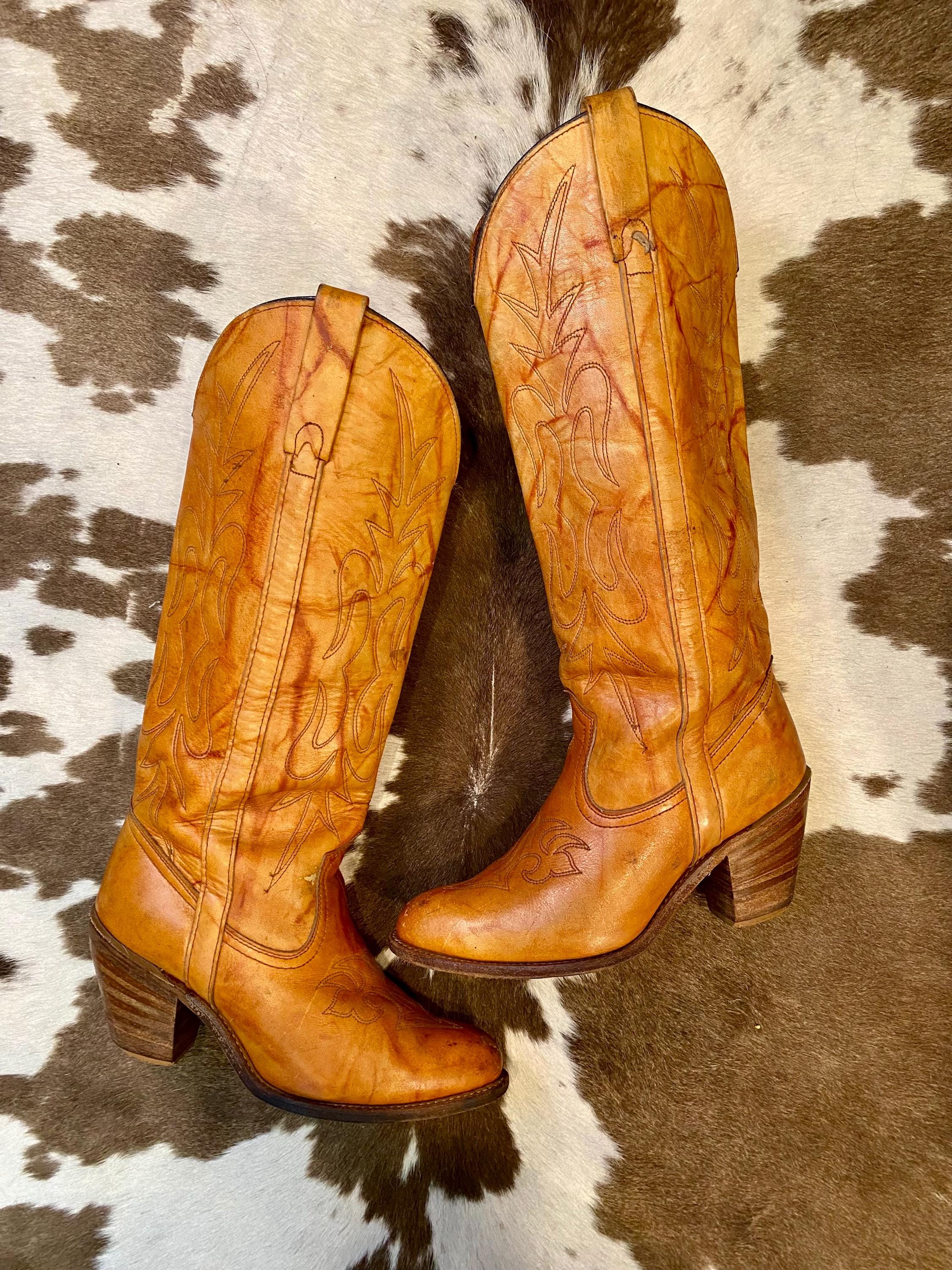 Vintage 1990's Rare Mens LEATHER COWBOY BOOTS by Sancho