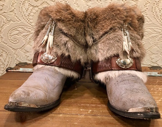 GOT Beautiful Fur and Belt Cowgirl Booties Zodiac size 7 1/2M