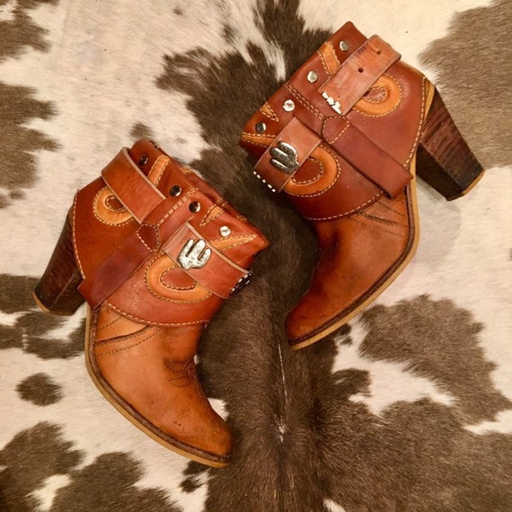 Tan leather Southwestern Cowgirl Booties size 7 1/2M