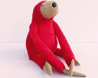 Small Plush Red Sloth, Stuffed Animal Toy for Children, Cuddly Jungle Stuffie