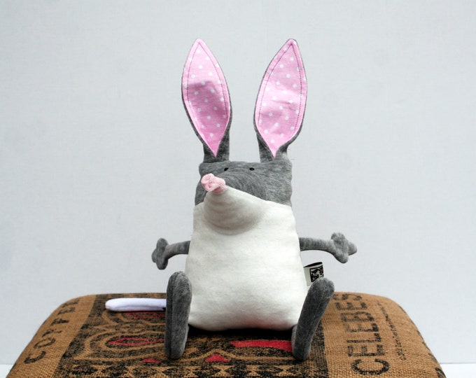 Muma Bilby Plushie, Little Pocket Marsupial Stuffie Toy, Funny Australian Easter Bunny Pocket Plush