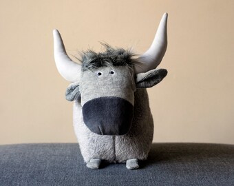 Búfalo de agua negro de peluche, divertido toro de juguete, animal de peluche suave