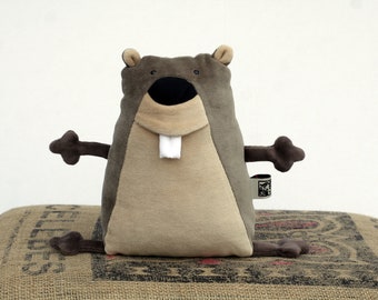 Muma Beaver Plush Ready to Ship, Funny Little Soft Toy, stuffed animal, Pocket Plush Beaver
