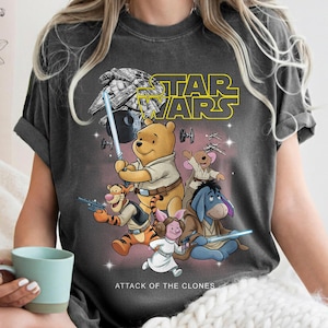 Camiseta de Winnie the Pooh de Star Wars, camiseta de El Ataque de los Clones, camiseta Jedi de Winnie the Pooh, regalo de Tigger, Eeyore, Piglet y Roo Galaxy, mezcla retro de Disney
