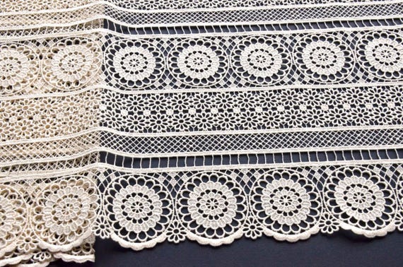 Tissu fleuri brodé beige, Ivoire brodée brodée Ivoire en tissu, coton Style Vintage robe de mariée, mariage d’hiver, décor de Table de mariage 356f32 Tissu fleuri brodé beige, Ivoire brodée brodée Ivoire en tissu, coton Style Vintage robe de mariée, mariage d’hiver, décor de Table de mariage 356f32