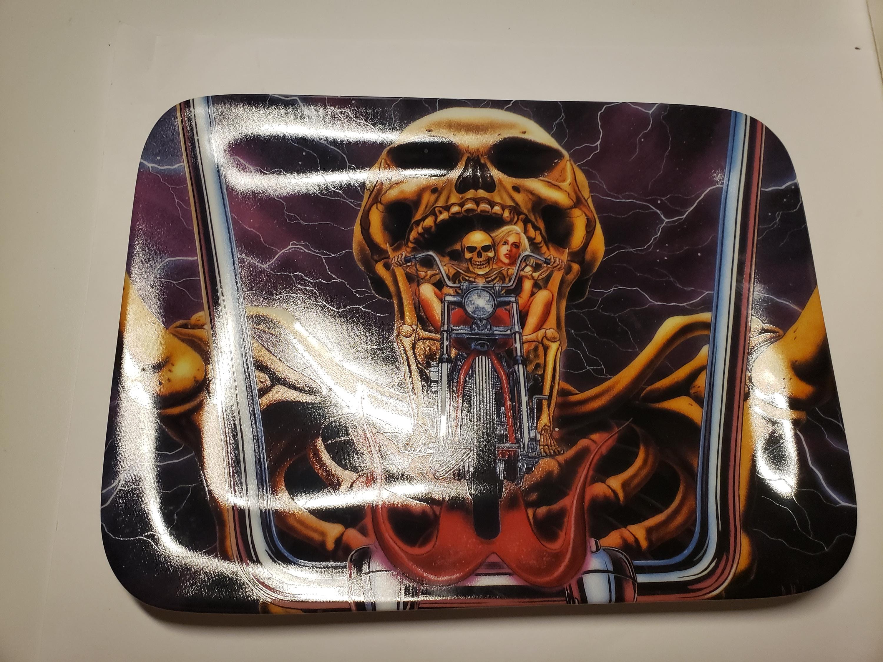 ハーレー 死の吐息 デヴィッドマン 装飾皿 David Mann | Vintage red