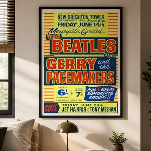Könnte beinhalten: Gerahmtes Vintage-Konzertplakat für The Beatles und Gerry and the Pacemakers mit Text in Rot, Gelb und Blau. Das Plakat wirbt für eine Show im New Brighton Tower am 14. und 28. Juni.
