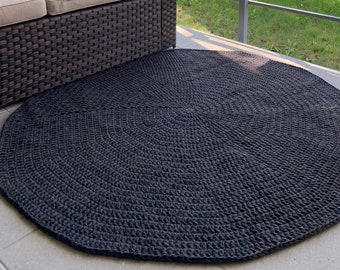 New design, finished and ready to ship, 50'' in diameter, wool rug